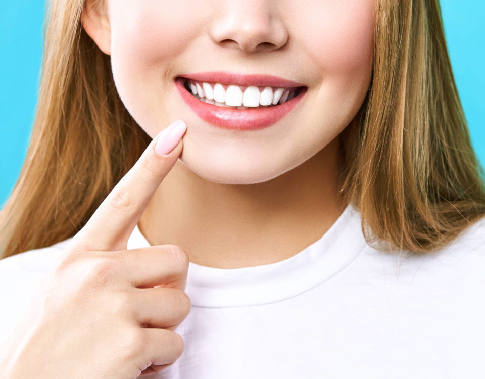 wybielanie zębów w gabinecie dentystycznym